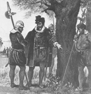 Varios hombres de pie junto a un árbol conversando. Dos hombres sostienen alabardas. Uno lleva casco. Otro hombre lleva un sombrero con plumas, una gorguera y un abrigo largo. Él está señalando la escritura en el árbol. La escritura dice &quot;Croatan&quot;.