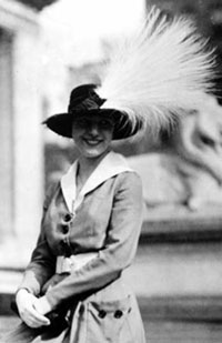 Image of a woman in a feather plume hat, circa 1900-1920s.  From the National Wildlife Refuge Assocation. 