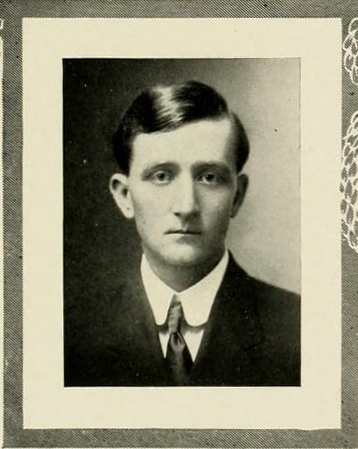 Senior portrait of Henry R. Totten, from the University of North Carolina yearbook <i>The Yackety Yack</i>, 1913. Presented on DigitalNC.