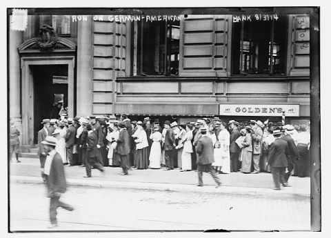 &quot;Run on German American Bank.&quot; 1907-1914. Image courtesy of Library of Congress. 