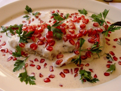 Chiles en nogada