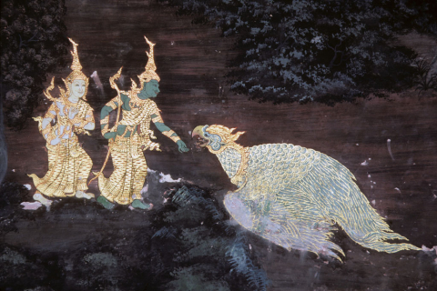 Wounded eagle king Sadayu brings Sita's ring to Rama (Thai Ramayana mural)